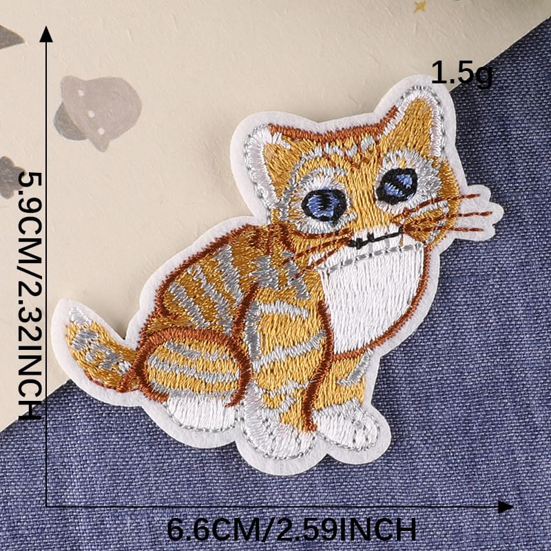 Embroidery Kingdom - Geborduurde applicatie met kat (verschillende ontwerpen)