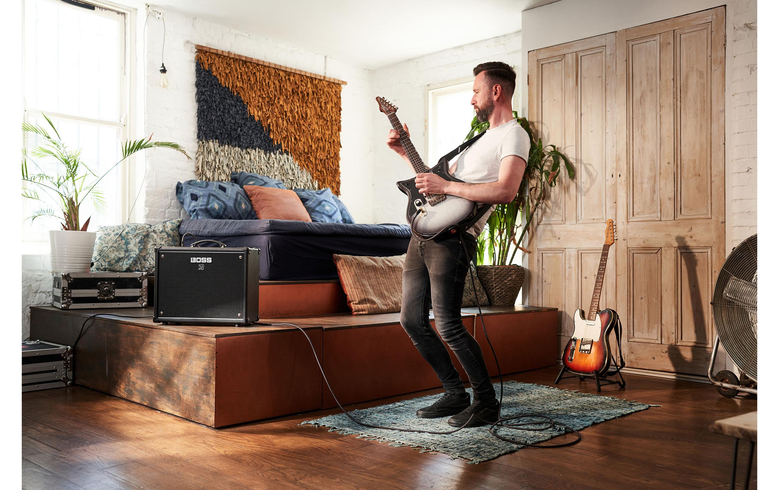 Combo KATANA-50 GEN 3<br>50 Watt Modelling Combo Verstärker für E-Gitarre