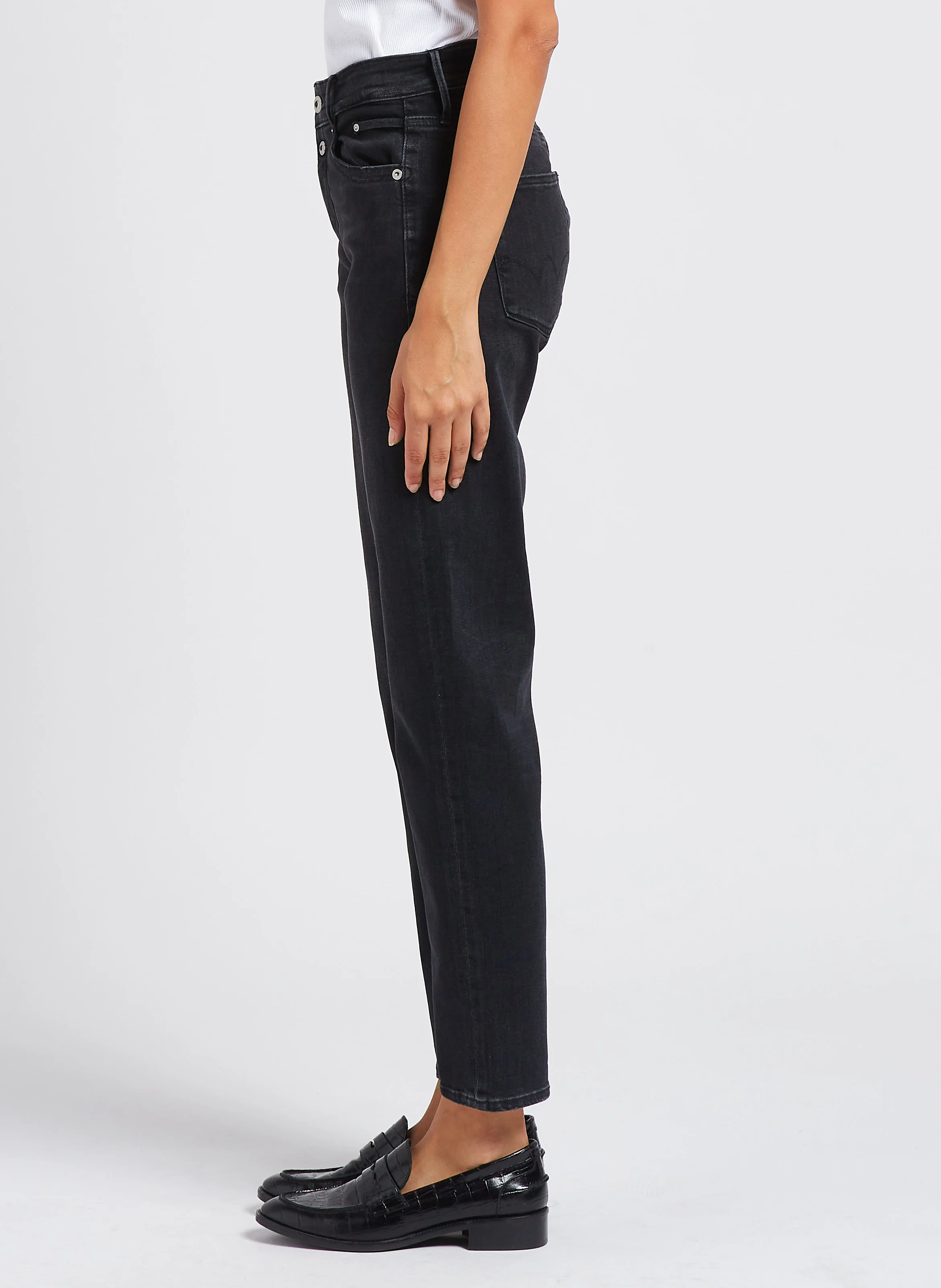 400/18 - Jean mom taille haute en coton mélangé délavé | Noir