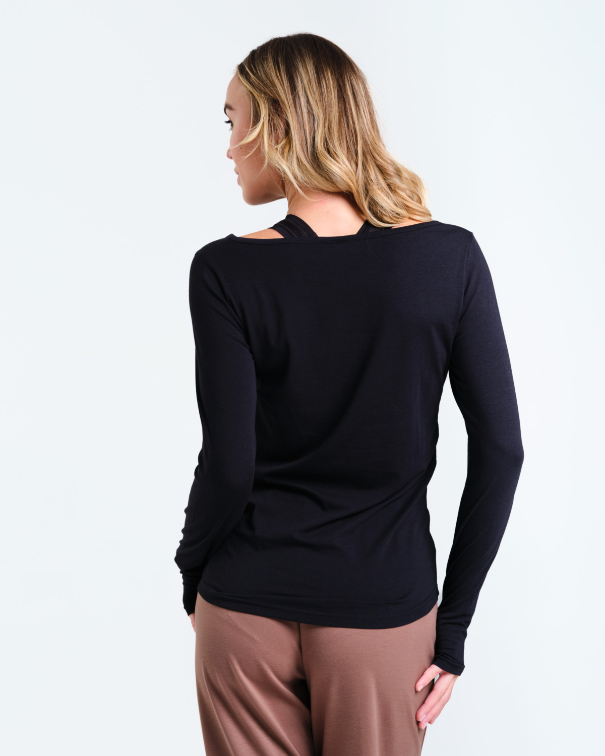 LEVITY Soft Sweater Black Beauty