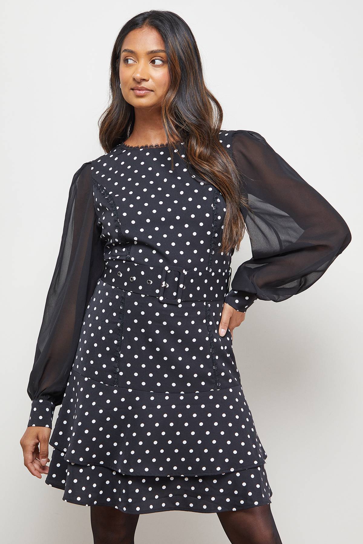 Oasis Robe Mini Évasée à Pois avec Ceinture et Manches Bouffantes