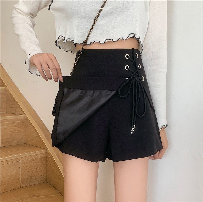 LINSI - Mini A-lijn rok met hoge taille en vetersluiting