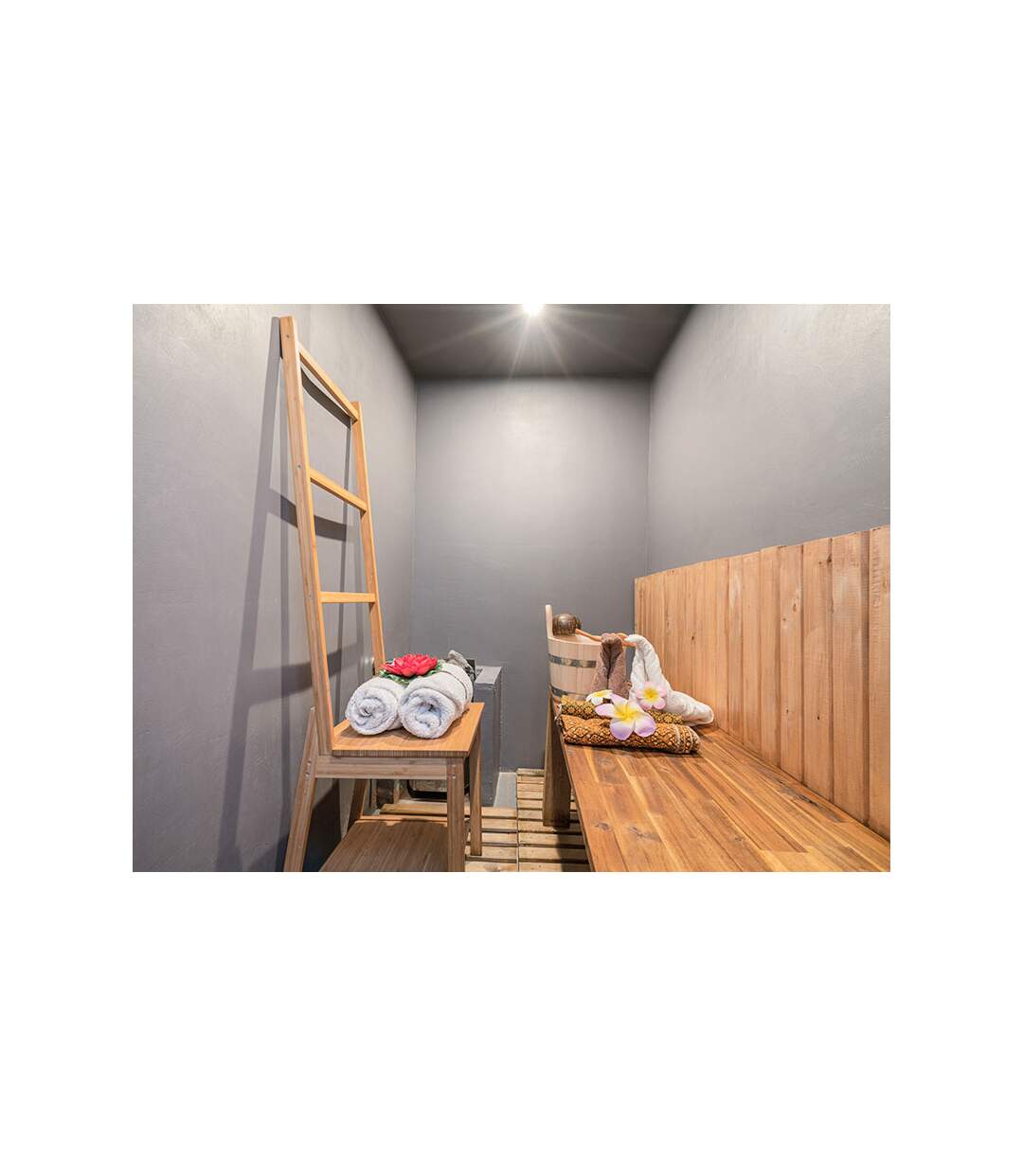 Parenthèse relaxante de 2h30 en duo avec massage d'1h, gommage, sauna et hammam - SMARTBOX - Coffret Cadeau Bien-être