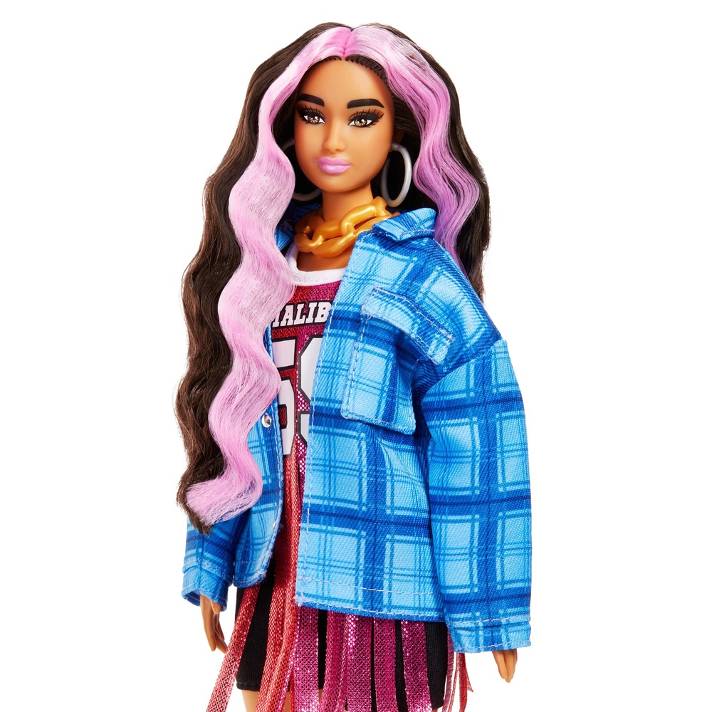 Barbie Extra Puppe, 33 cm, im Basketballtrikot und Radlerhose