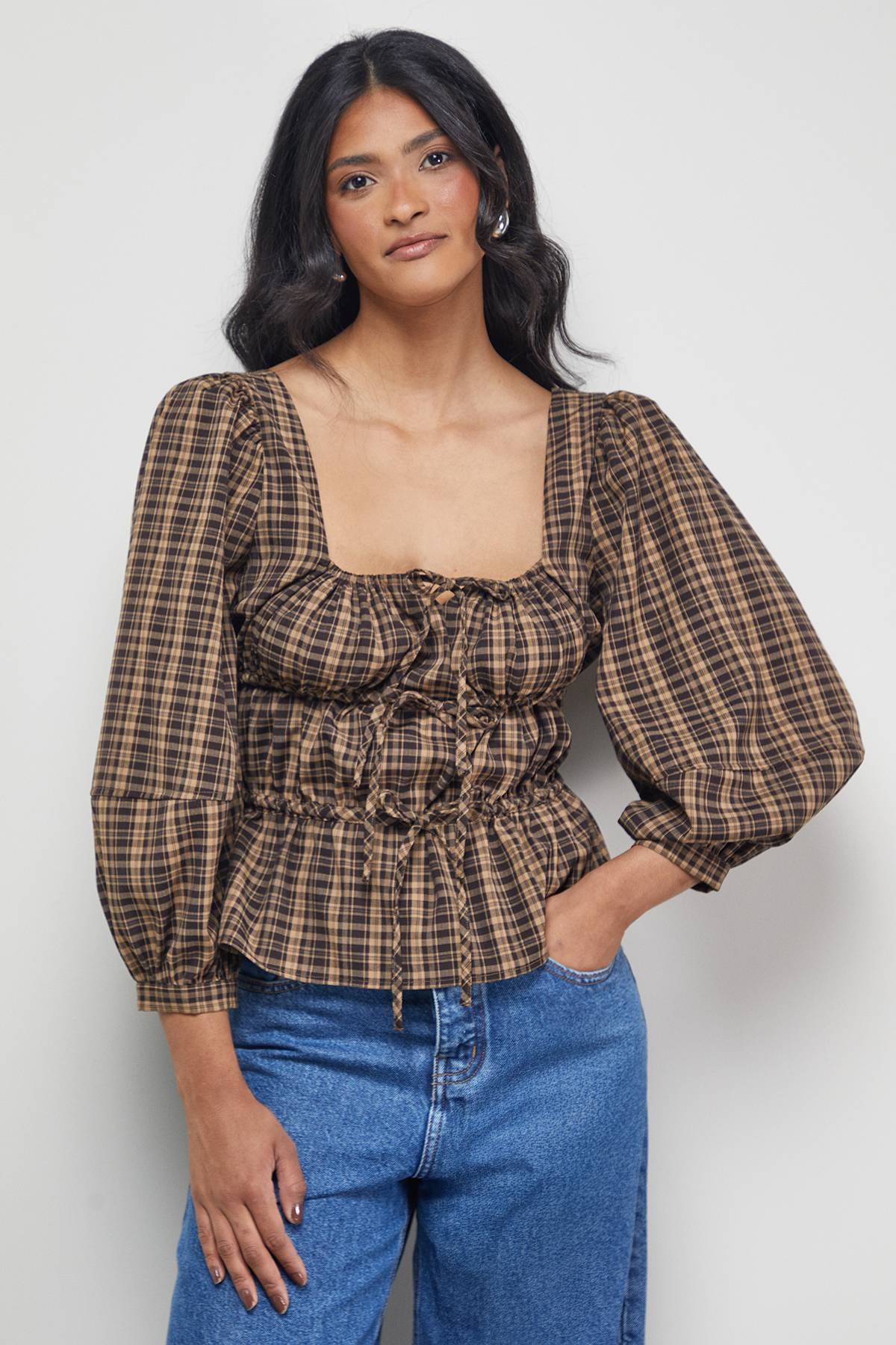 Warehouse Blouse à Carreaux avec Nœud et Encolure Carrée