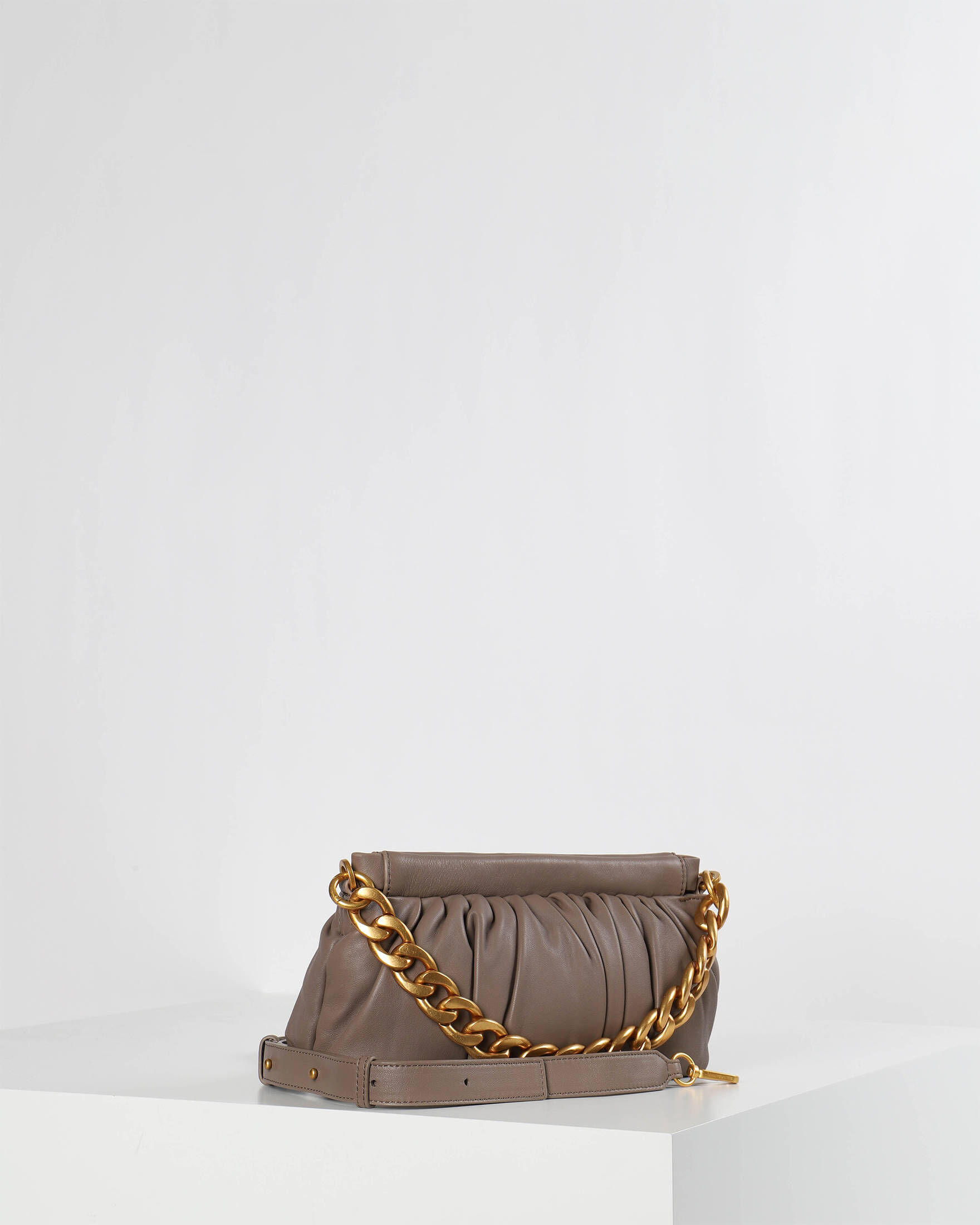 Les Visionnaires| Damen Clutch RUBY SILKY LEATHER