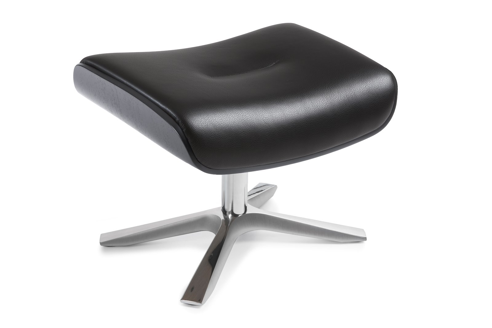 Air krakk I hud Zero 2534-89 Black, Quattro svingfot alu. Skrog i sortbeiset eik