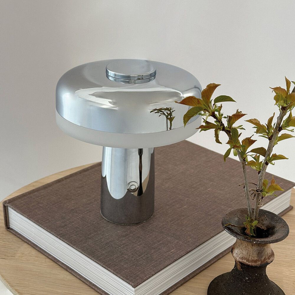 BORDLAMPE DYBERG LARSEN PORTER KROM