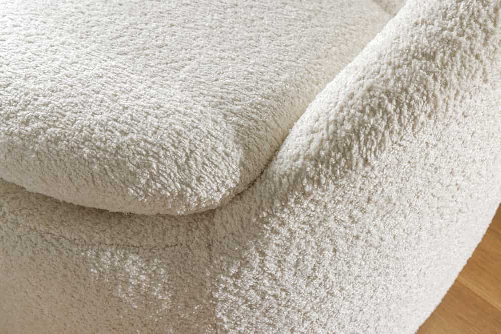 Drehbarer Design Sessel ALPINE weiß Bouclé 360° mit Armlehnen
