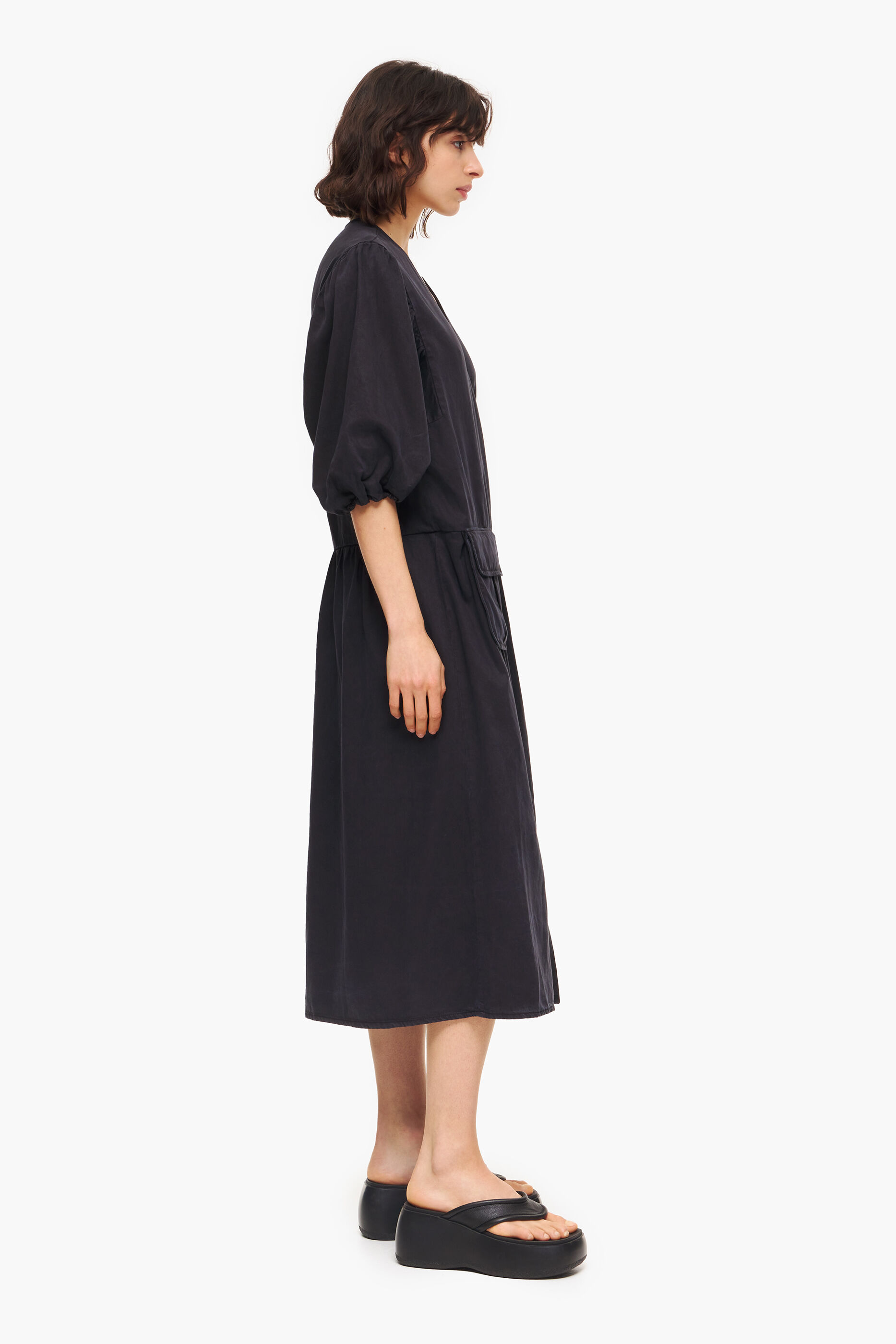 Vestido midi de jeans preto