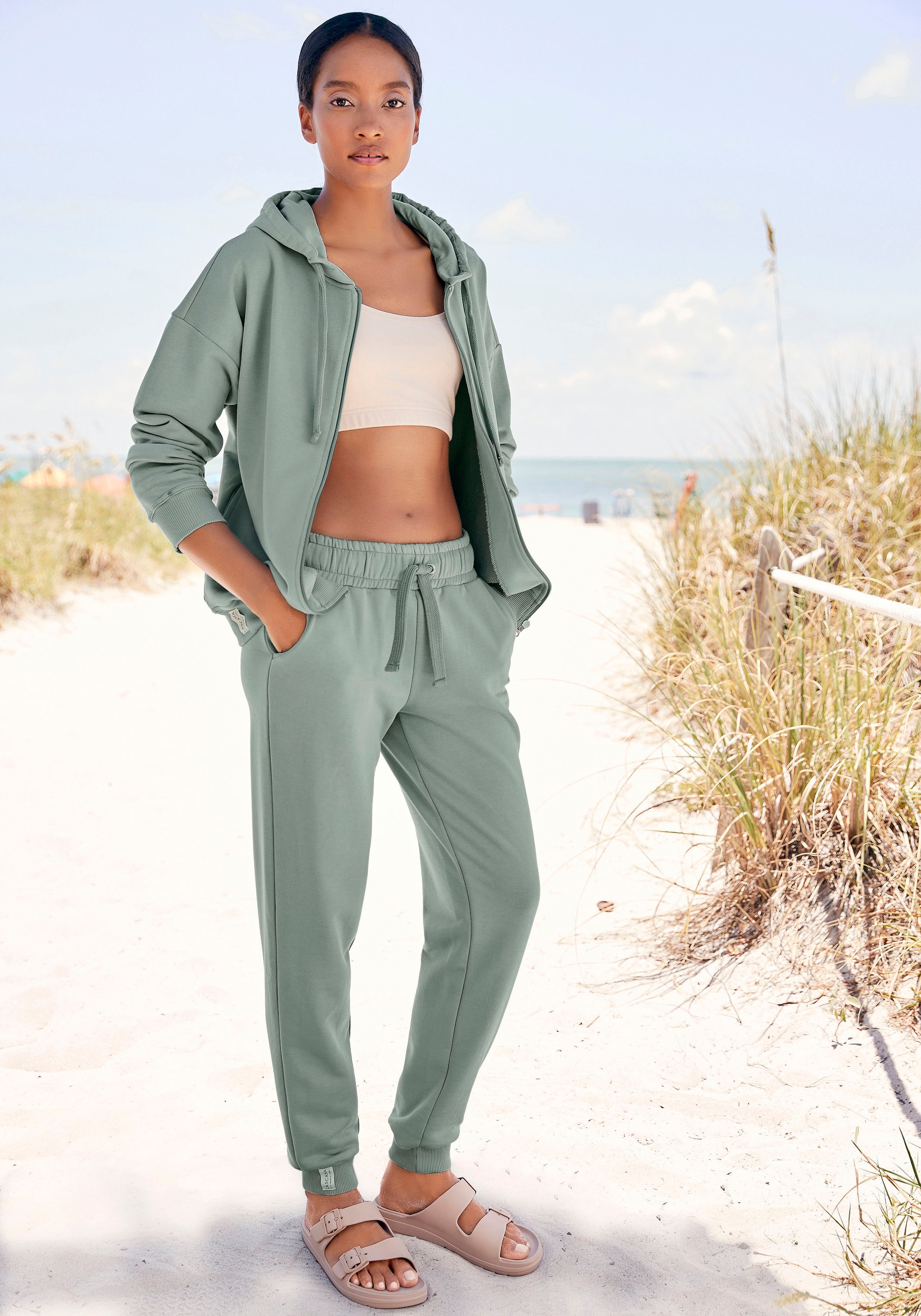 LASCANA Sweathose  aus organischer Baumwolle, Loungewear
