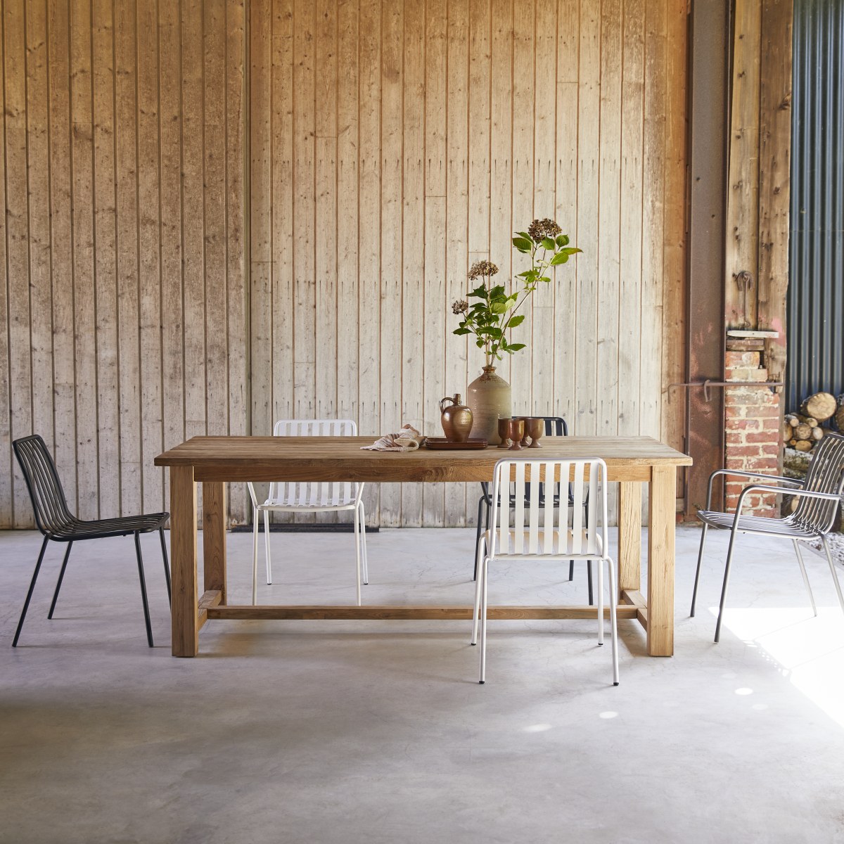 Tikamoon - Tuintafel van massief gerecycled teakhout voor 6-8 personen