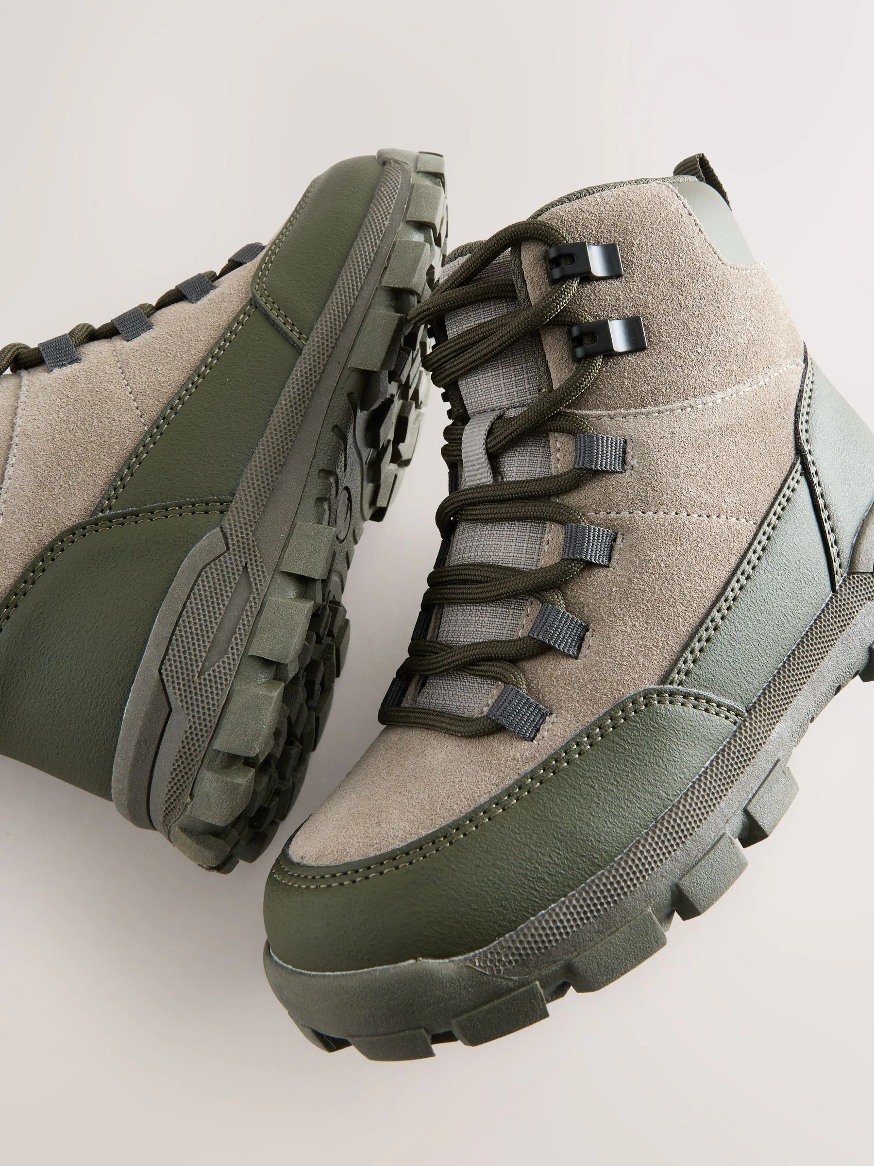 Kakigroen - Hoge wandelschoenen van suède met veters