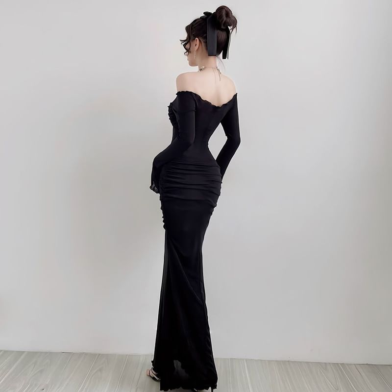 Alizio - Lange mouw off-shoulder effen geknoopte slim-fit maxi bodycon-jurk