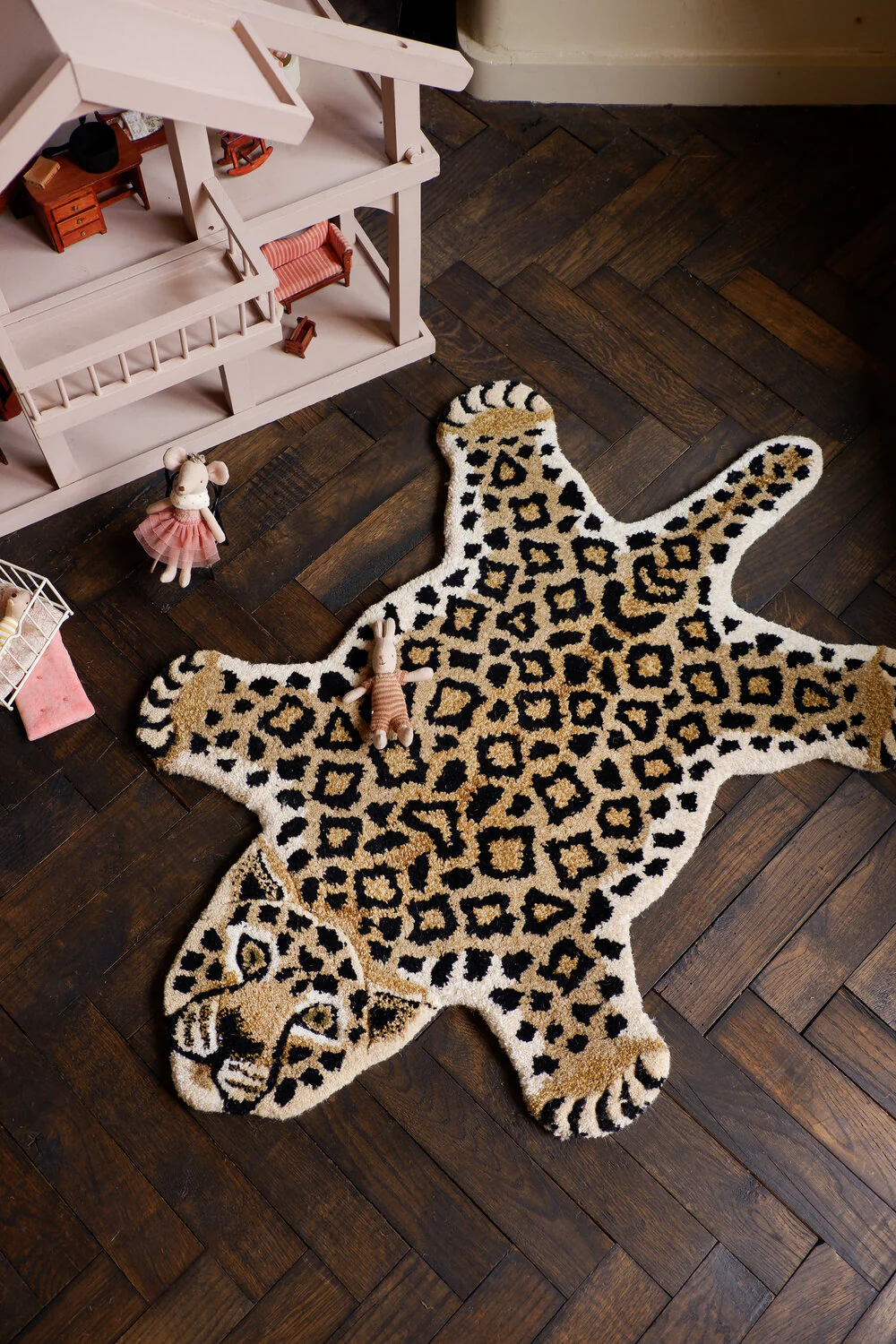 Doing Goods  Loony Leopard gulvtæppe, Small - Brown