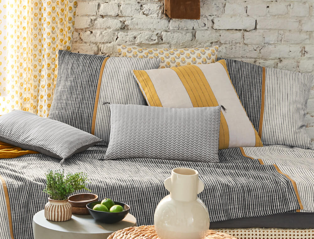 Coussin-Carnet de style rayé jaune