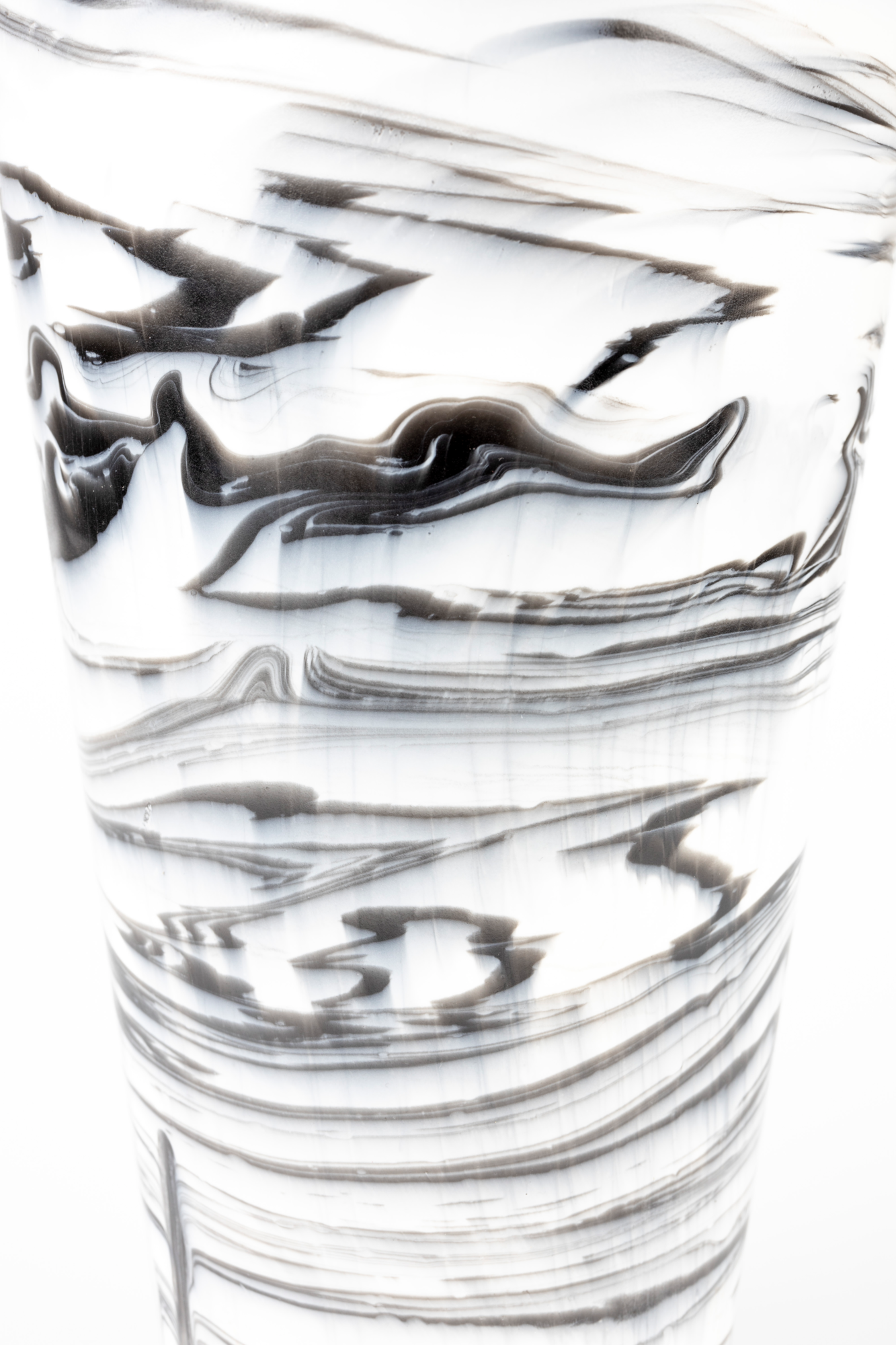 VASE CONIC S BLACK/WHITE