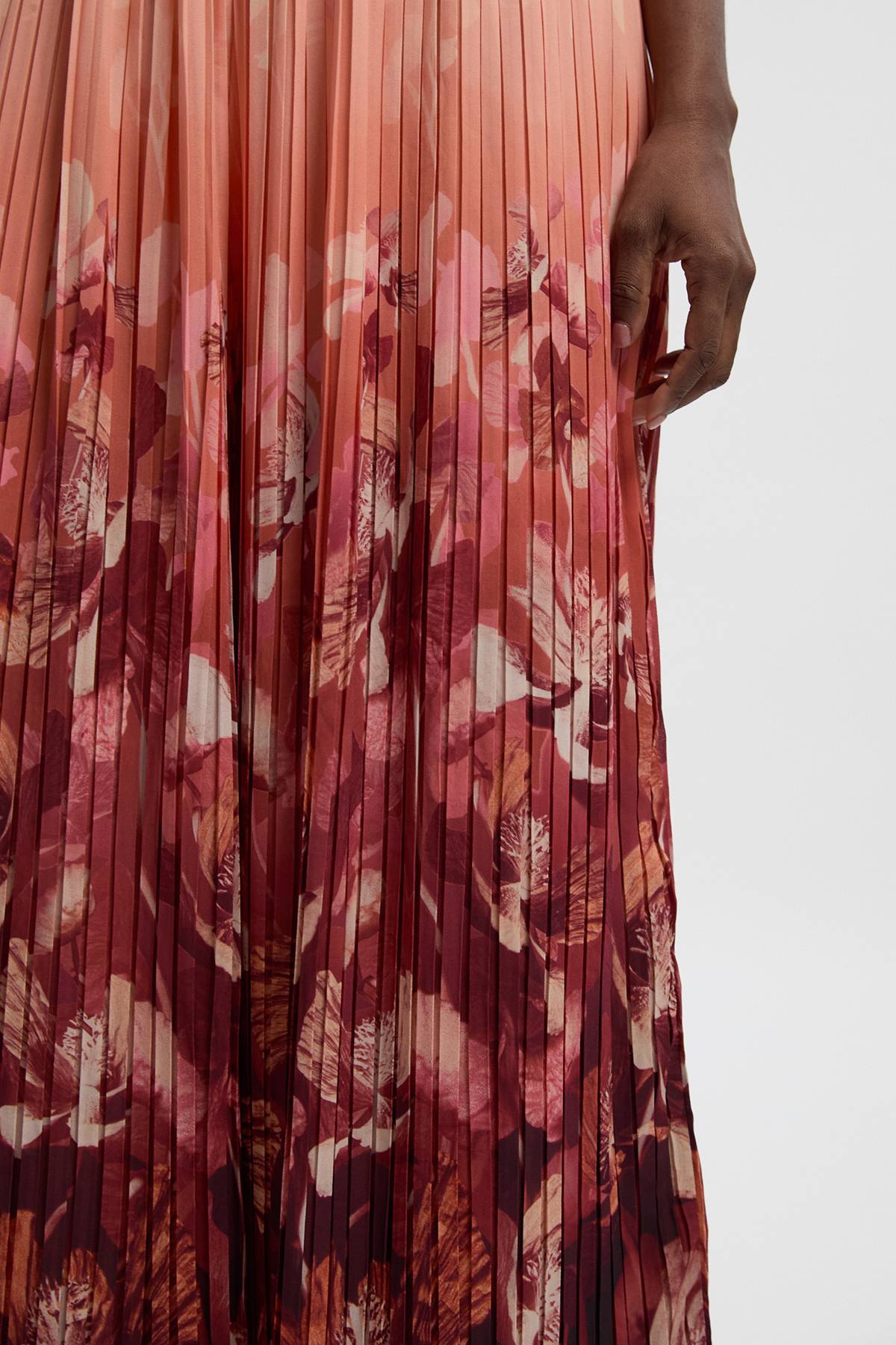 KarenMillen Pantalon Large à Plis et Motif Floral Tissé