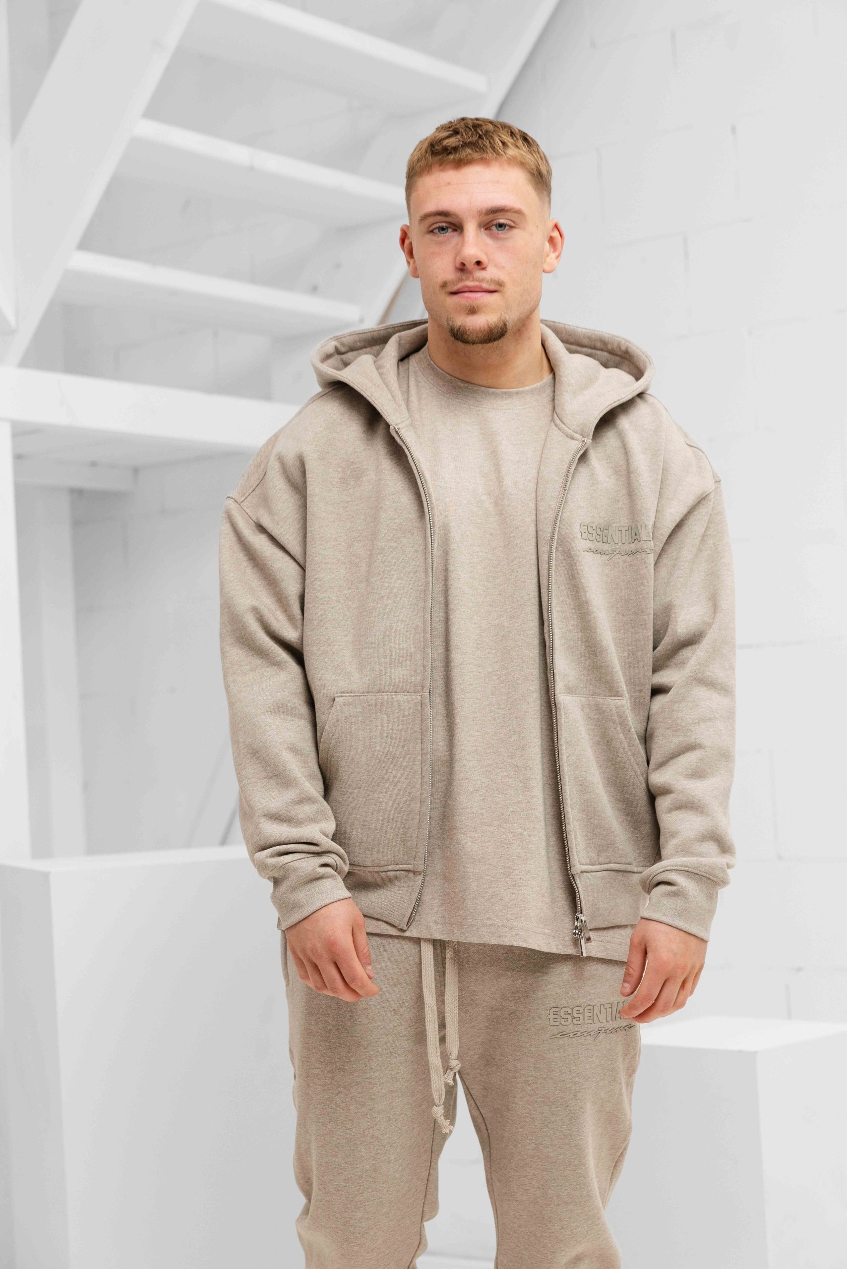 Cou7ure Essentials Basic Zipper Trainingspak Heren Lichtbruin