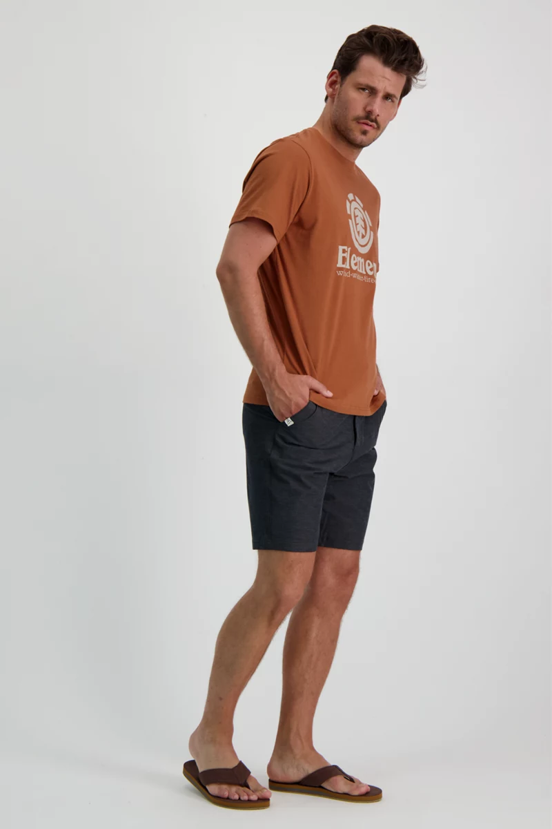 BEACH MOUNTAIN Herren Short