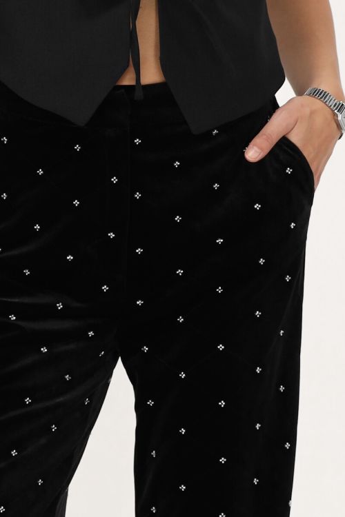 Zwarte velvet pantalon met kraaltjes