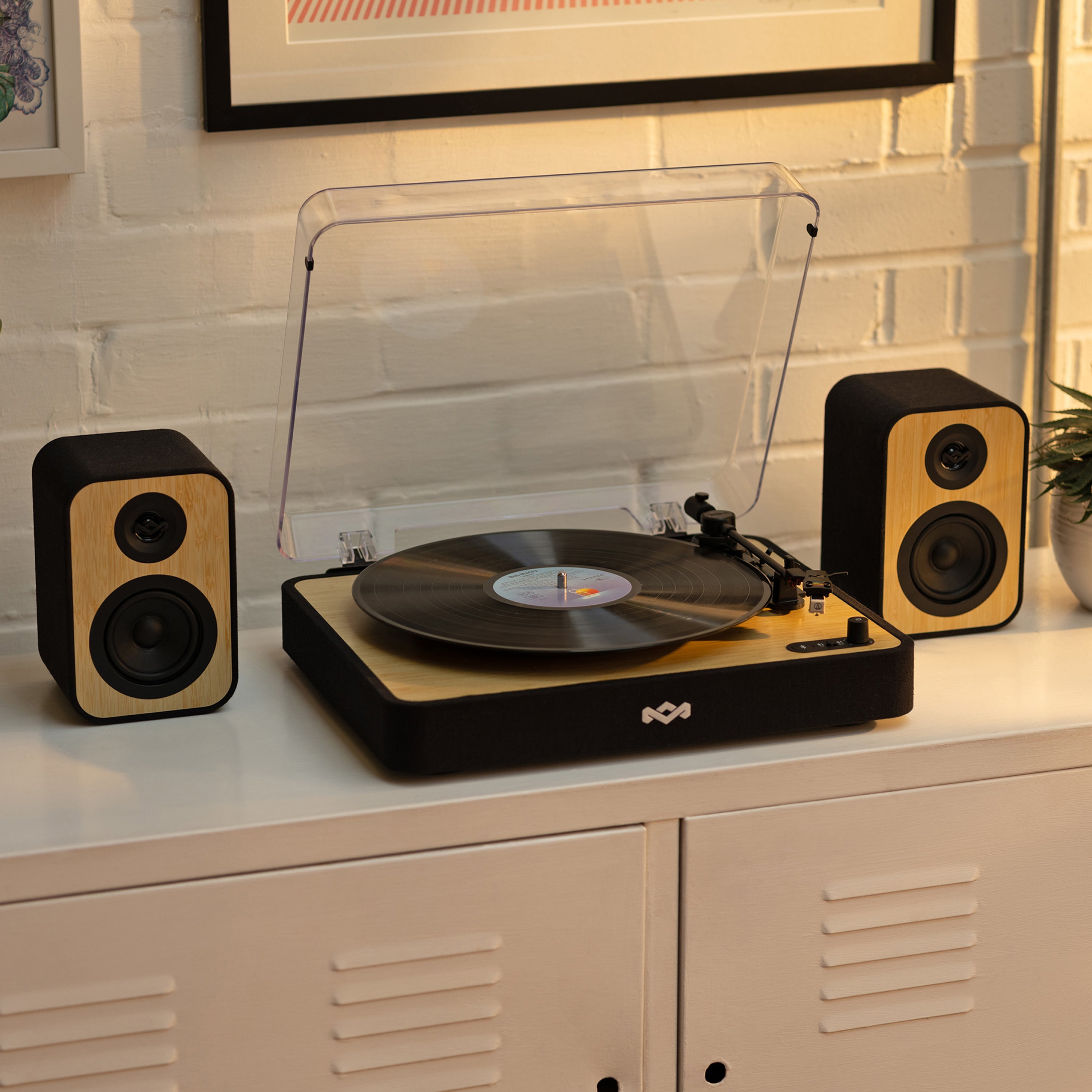 House of Marley Revolution BT platenspeler met speakers
