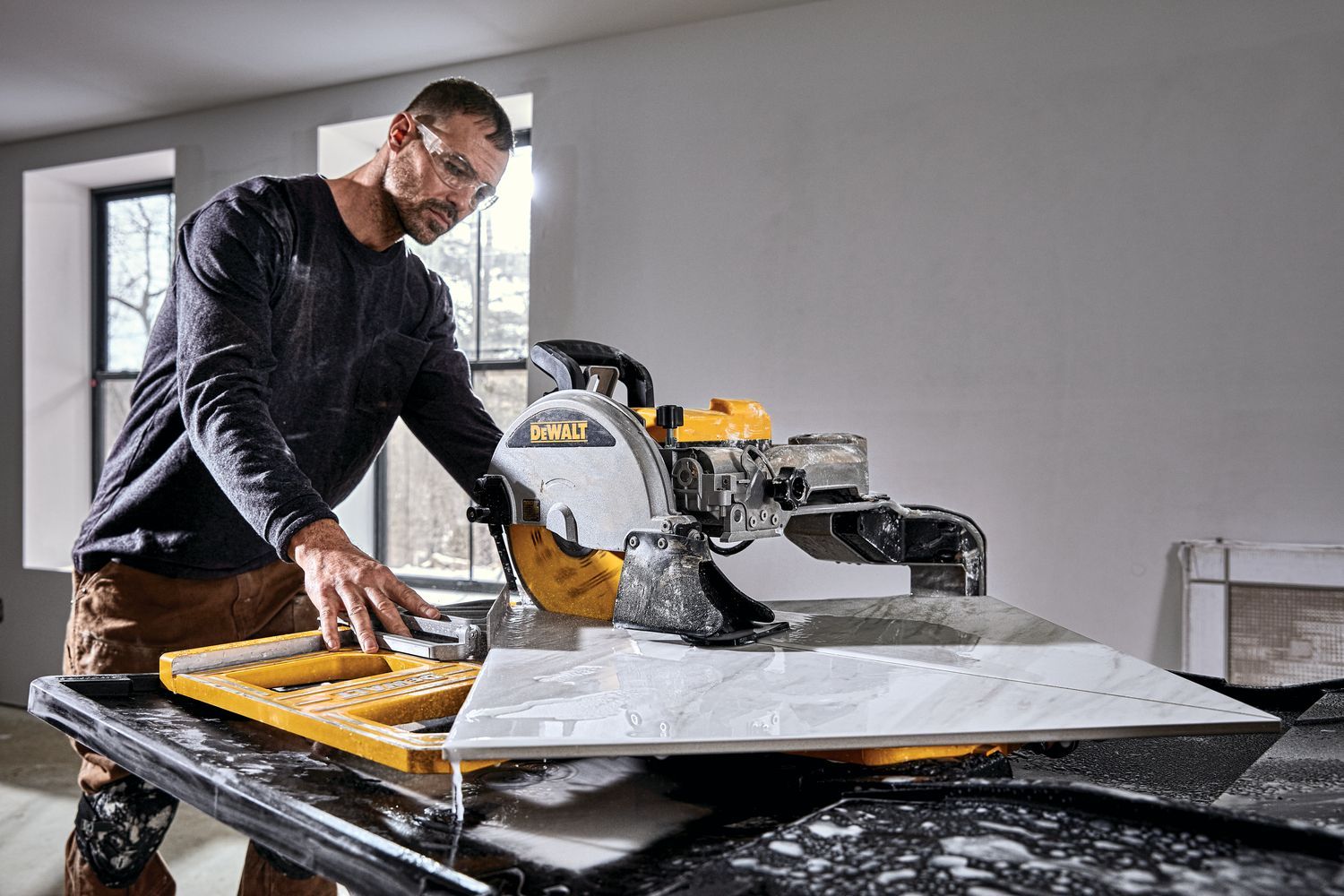 DeWALT D36000 Tegelzaag 250mm 910W