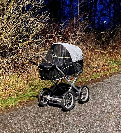 BabyDan Moskitonetz - Schwarz m. Reflektierend auf der Kapuze