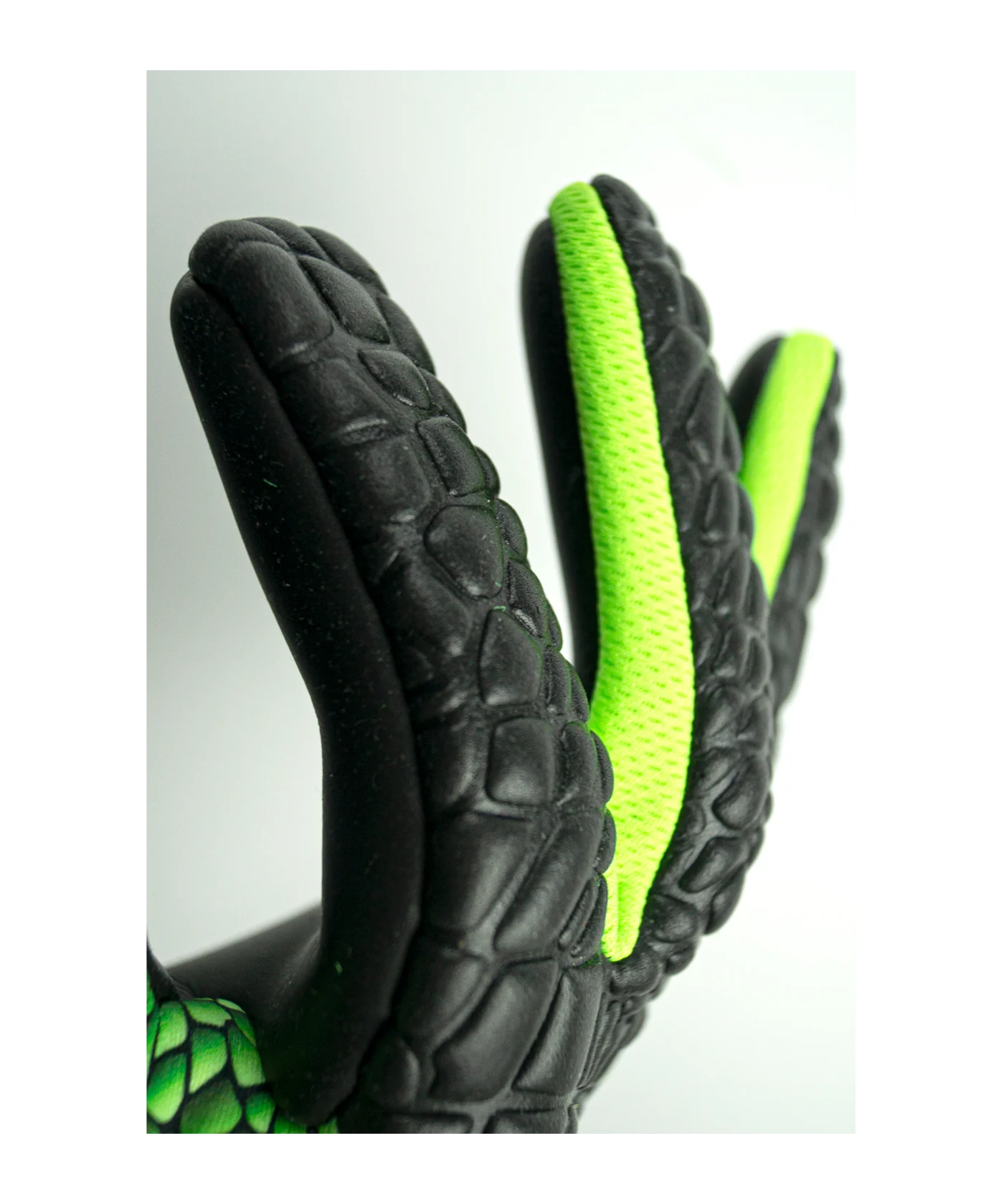 Reusch Venomous Gold X TW-Handschuhe Schwarz Grün F5010