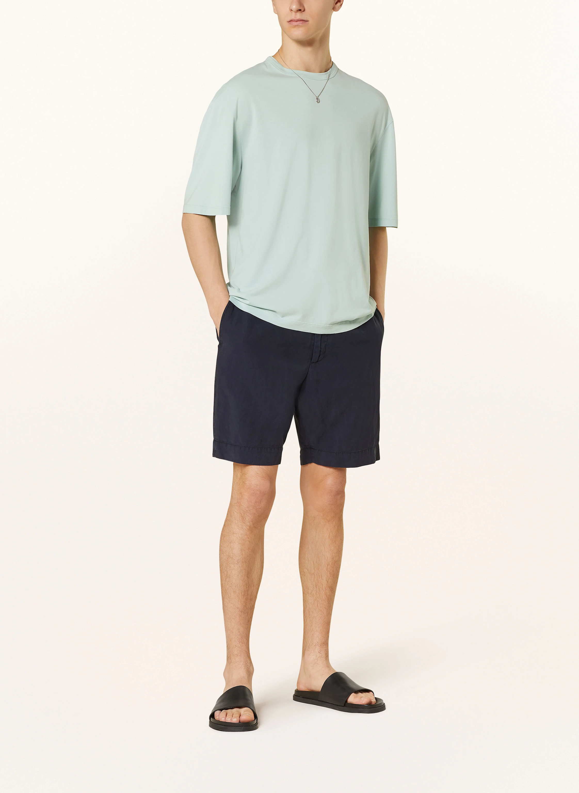 Officine Générale Shorts PHIL
