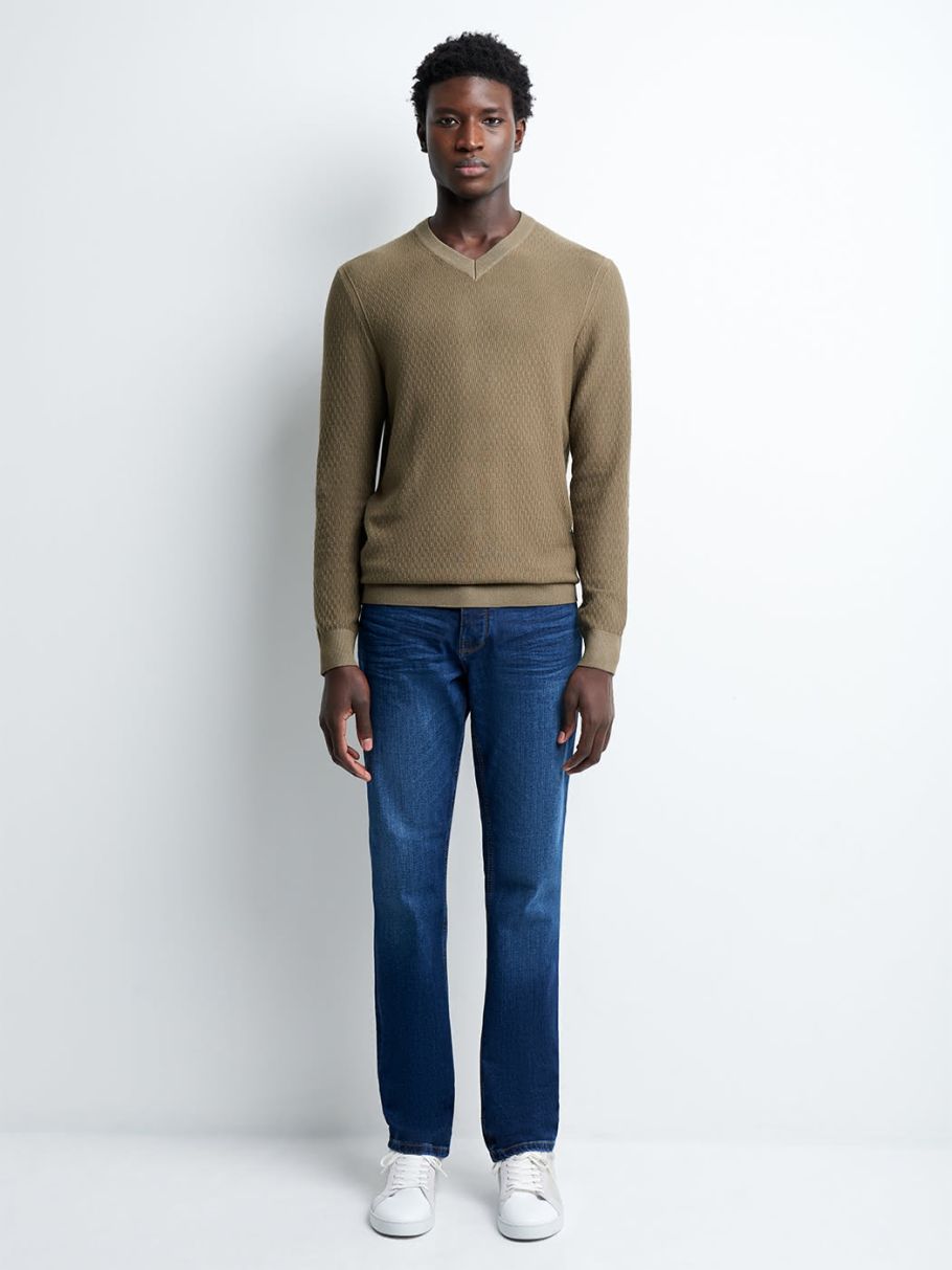 Pull col V en viscose certifiée