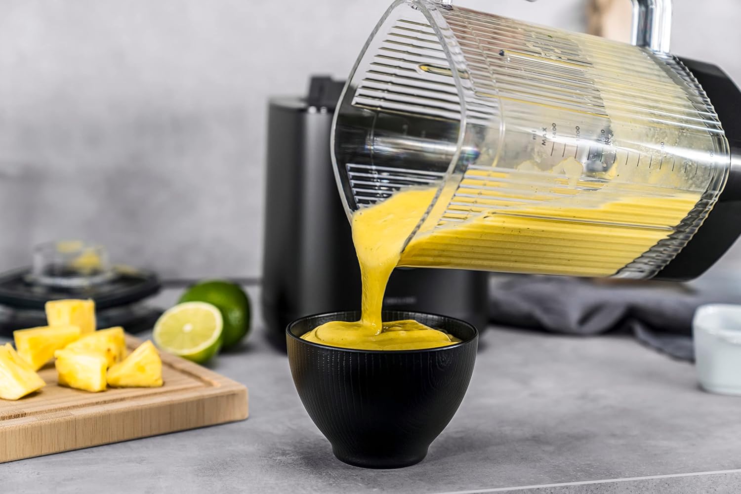 ZWILLING ENFINIGY Standmixer Universal 1.4 Liter, Mixer mit Edelstahl-Kreuzklinge & 1200-Watt-Hochleistungsmotor, Schwarz