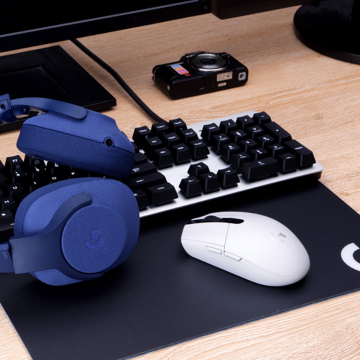 Logitech G305 trådløs gamingmus (hvit)