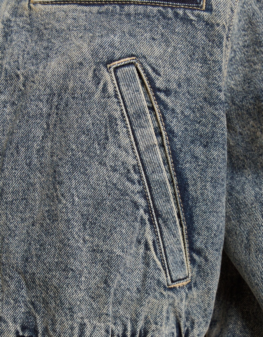 Jaqueta jeans curta