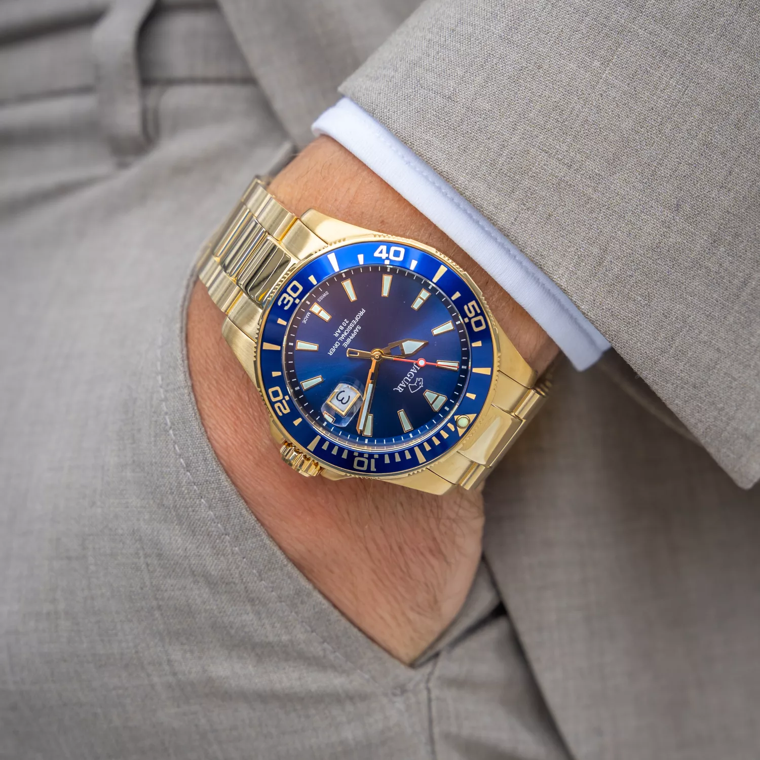 Jaguar Executive Diver J877/1