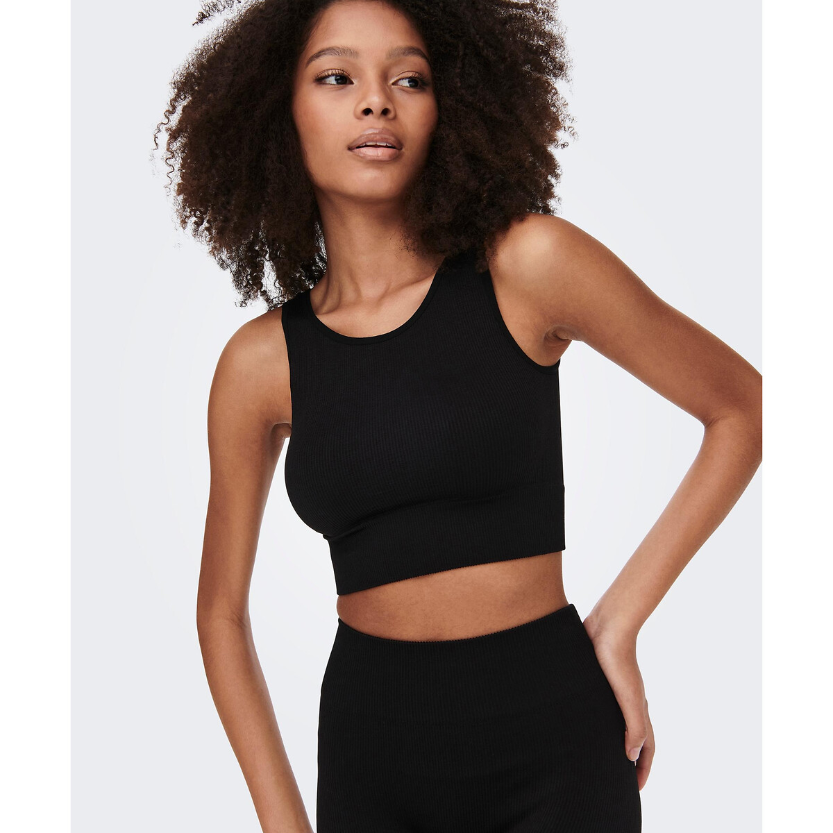 SOMENTE JOGUE<br>Top cropped Jaia sem costura