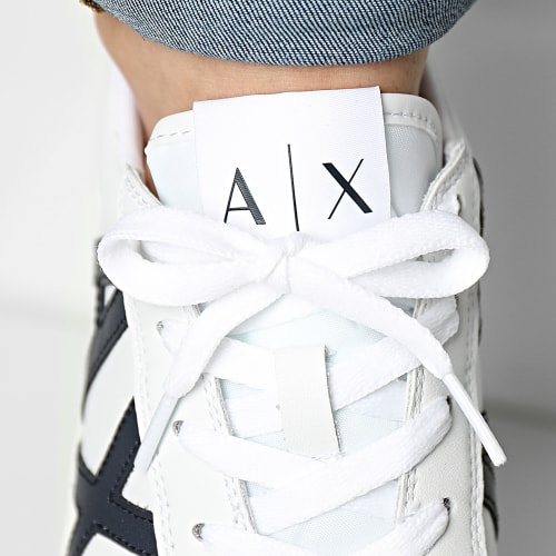 Baskets XUX016-XCC71 Off White Navy Red
