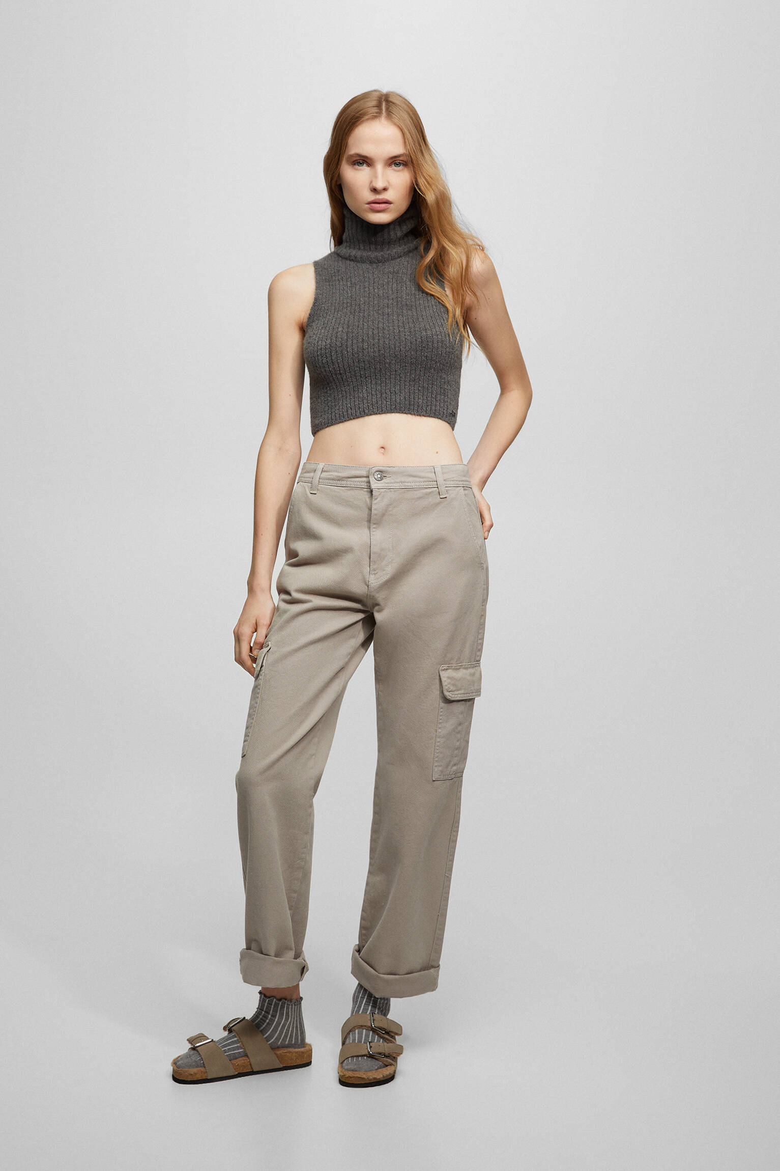 BLUSA DE TRICÔ COM GOLA ALTA - CINZA ANTRACITE