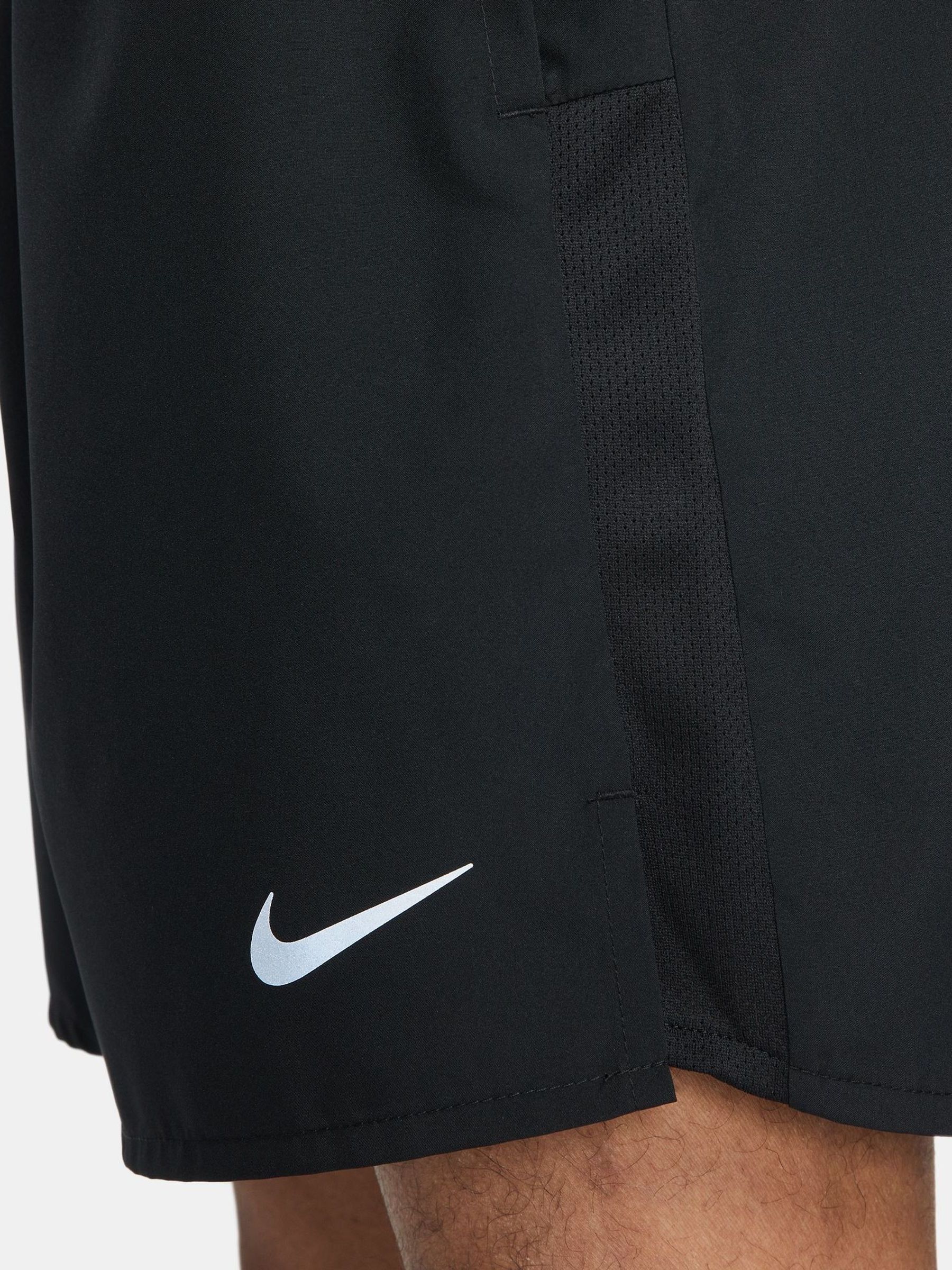 Zwart - 7 inch - Nike Dri-FIT Challenger ongevoerde hardloopshort