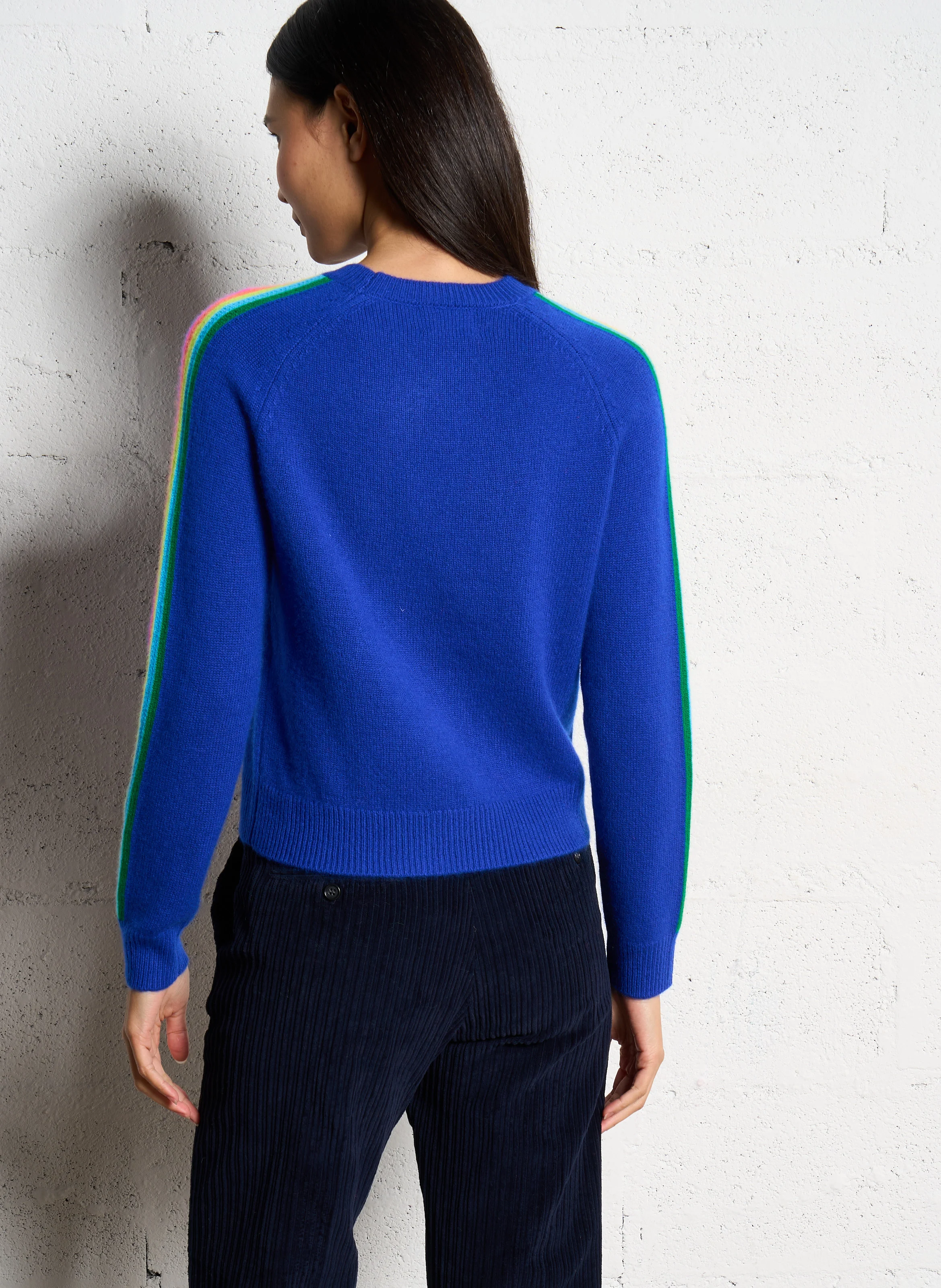 Pull droit col rond rayé en cachemire| Bleu