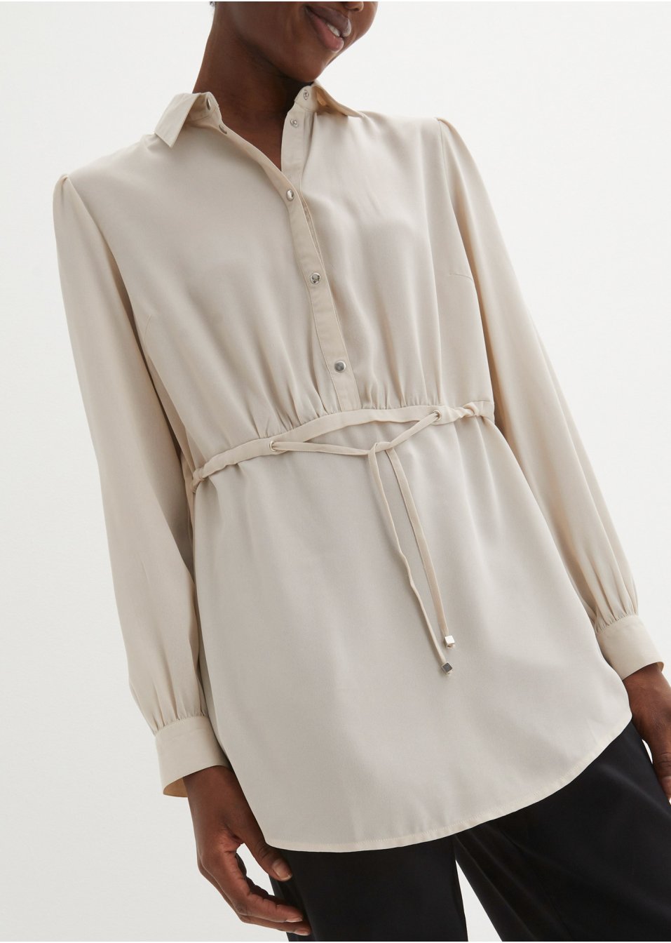 Blouse avec fronçage à la taille