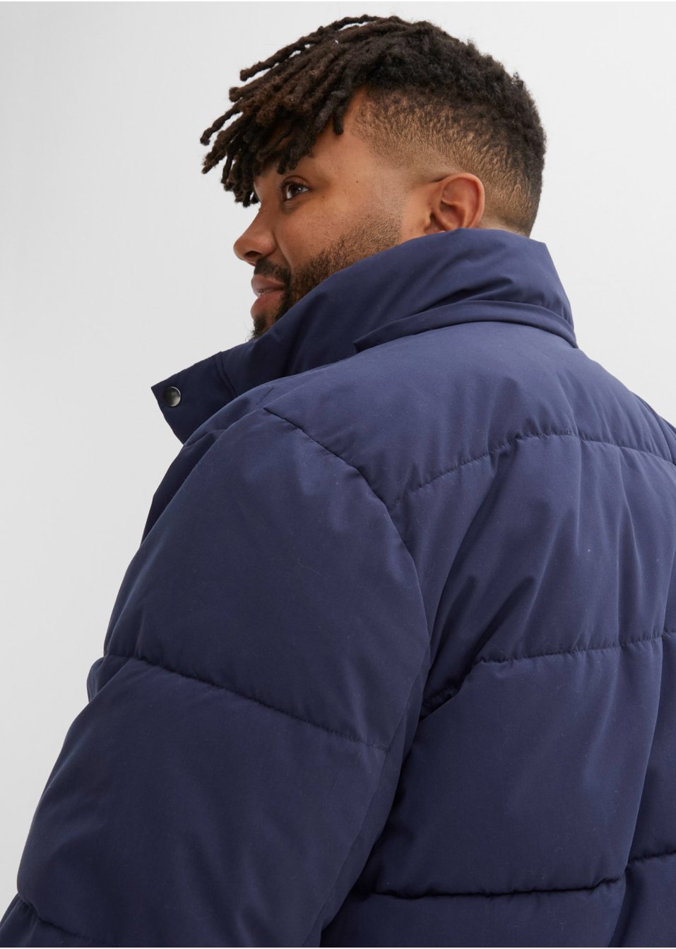 Veste matelassée avec capuche amovible et cordon coulissant en polyester recyclé