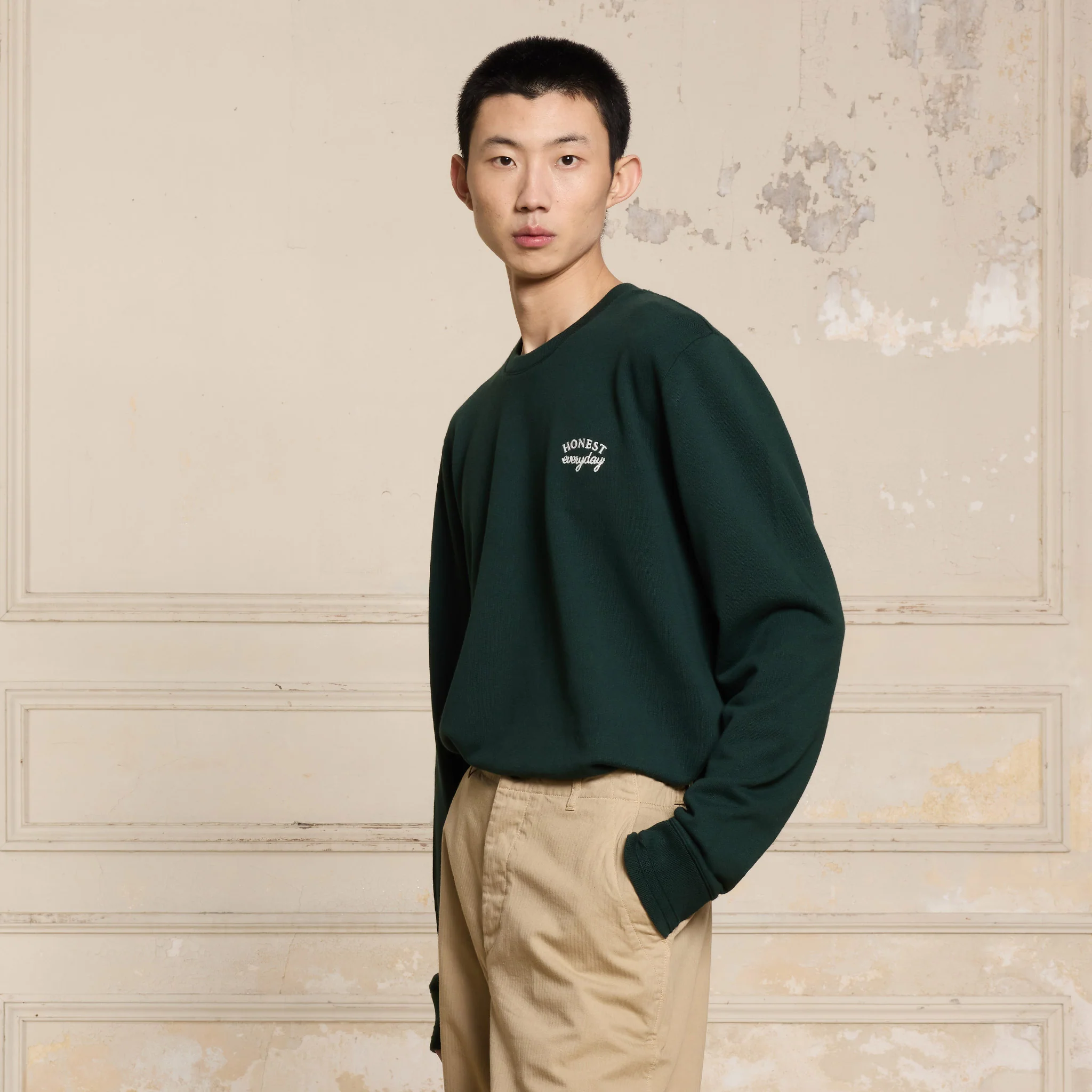 Forest green organic cotton embroidered sweatshirt