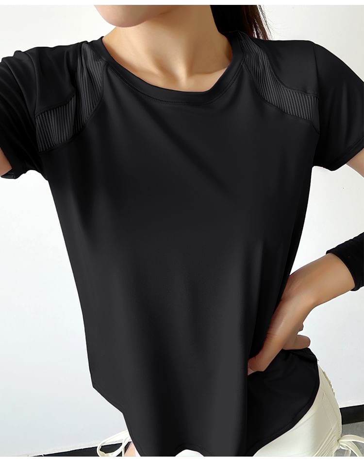 Engiko - Sport-T-shirt met korte mouwen, ronde hals, effen mesh-paneel en uitsparing op de rug