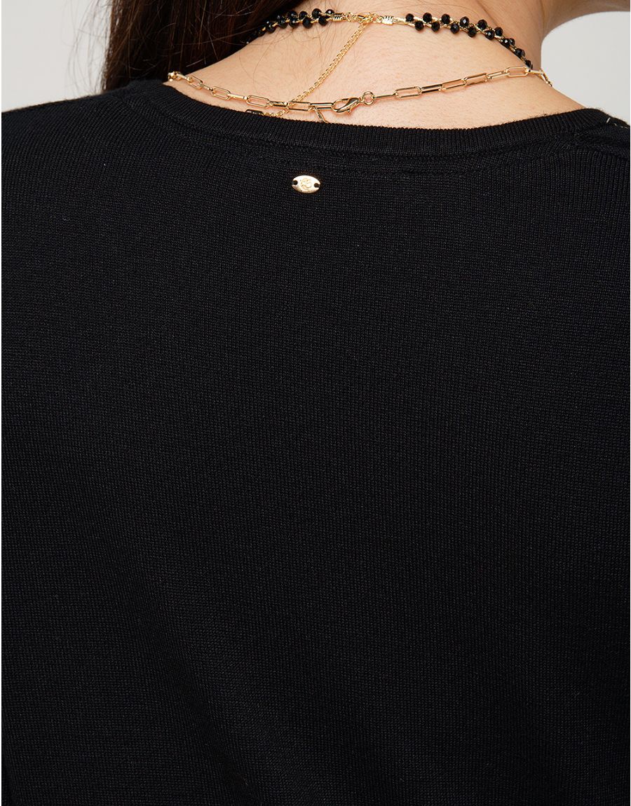 Robe pull noir détails or