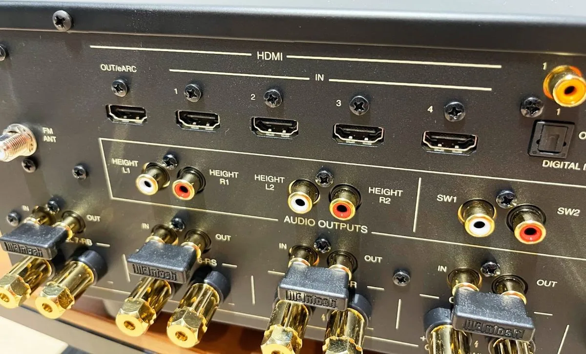 McIntosh MHT300 Amplis home-cinéma