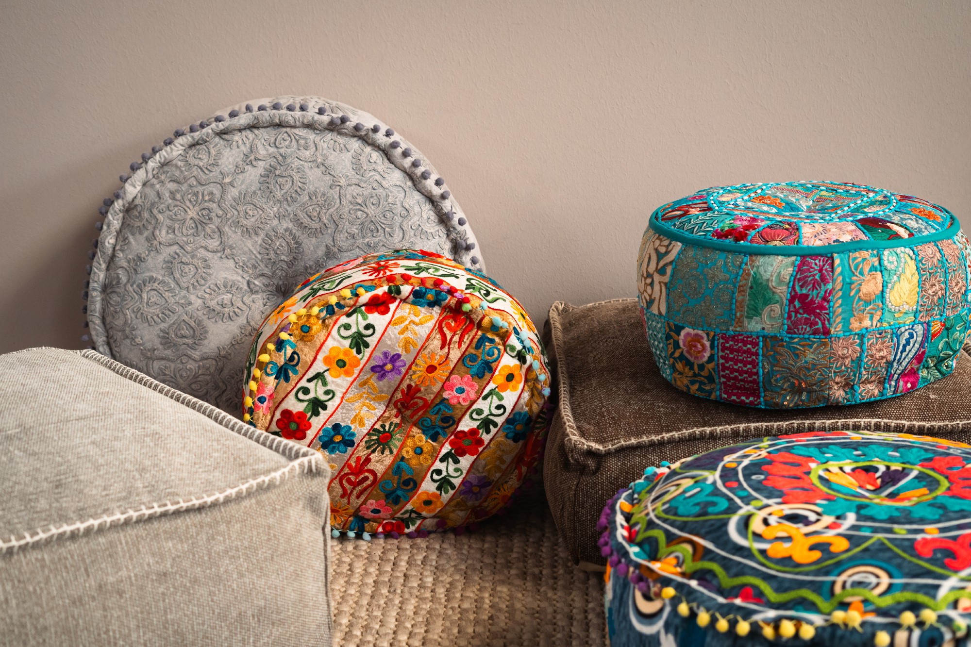 Pouf 'Tilak', grau, Ø 60 cm, H 20 cm von fischer's lagerhaus