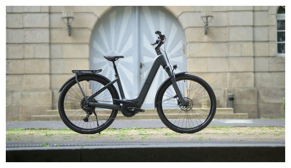 VTC Électrique Cube Kathmandu Hybrid One 600 Easy Entry Shimano Cues 10V 600 Wh 700 mm Gris Shadow 2025