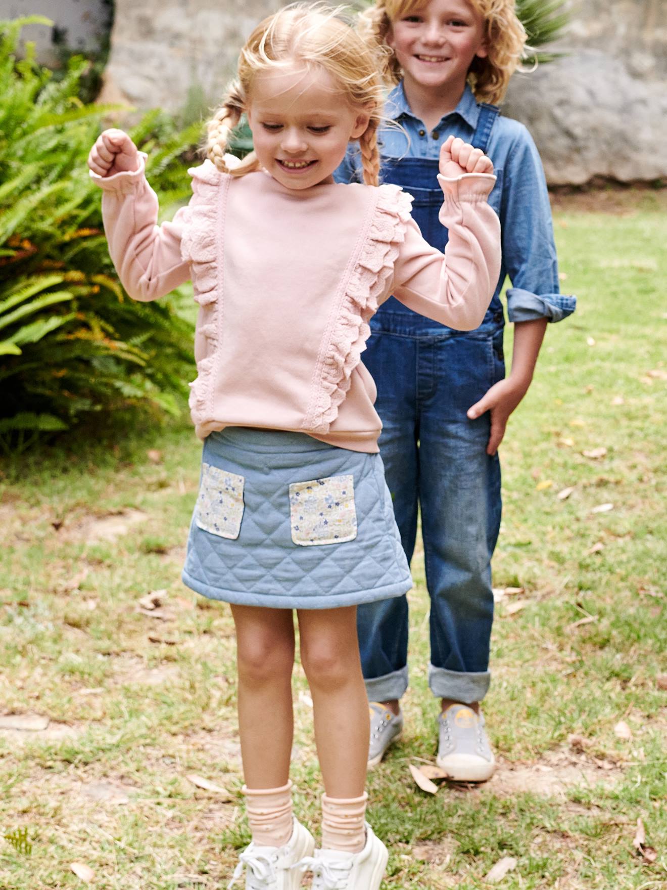 Saia jeans com matelassê e bolsos com estampa floral para meninas, pedraria dupla