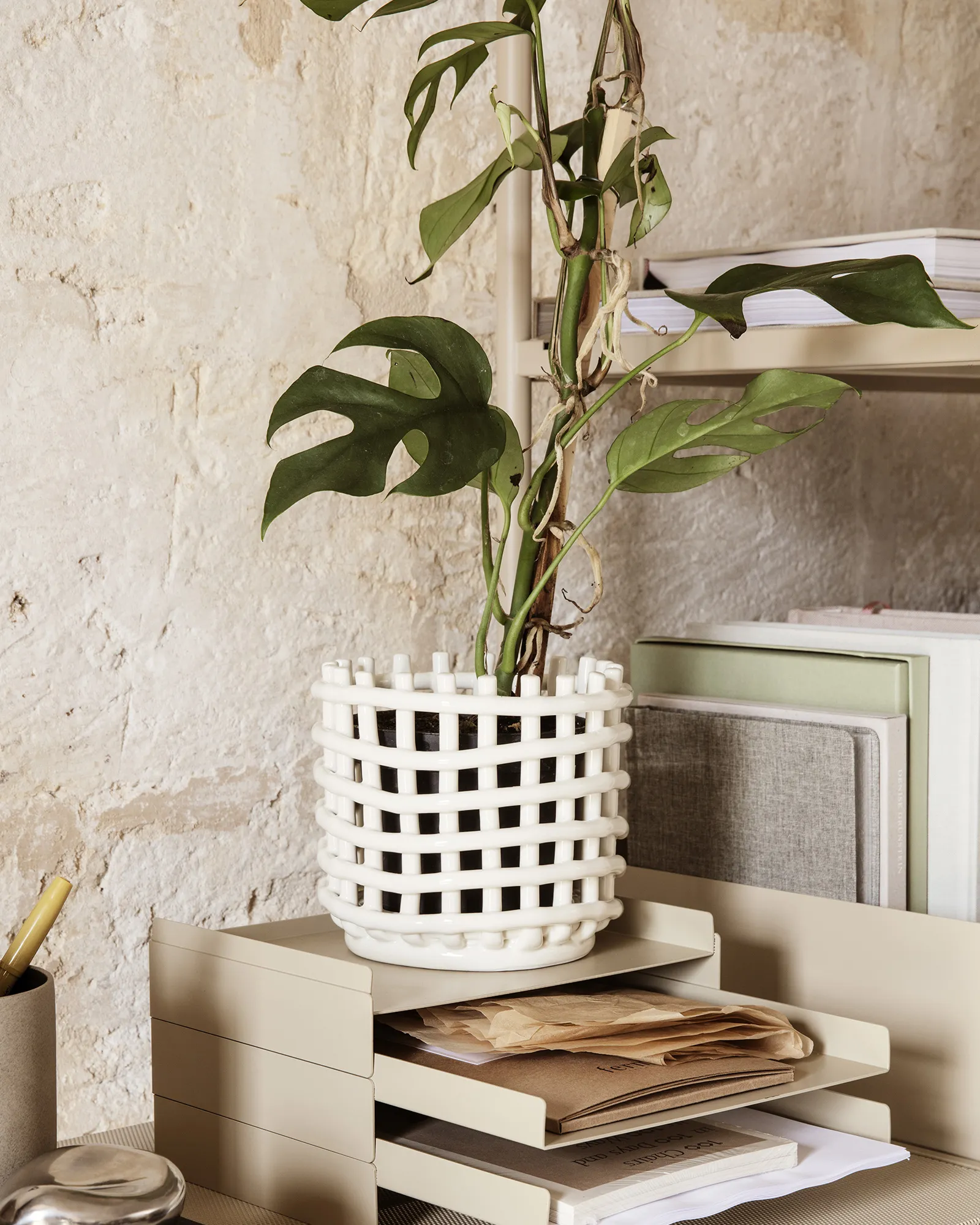 ferm LIVING Ceramic Basket Small